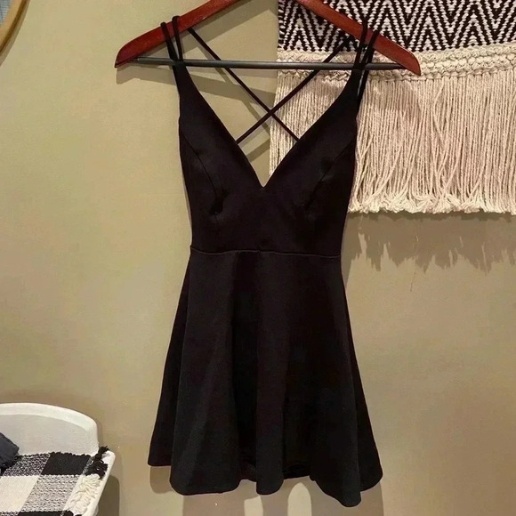 LULUS BLACK BELIEVE IN LOVE SKATER DRESS SIZE MEDIUM - Picture 8 of 8